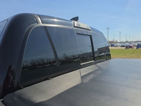 Used 2023 Toyota Tacoma TRD Off-Road image 28