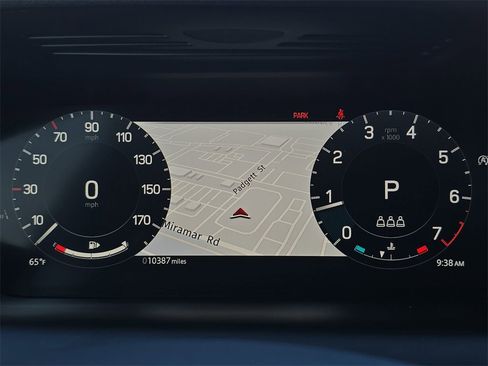 Certified 2025 Land Rover Discovery Sport Dynamic SE image 19