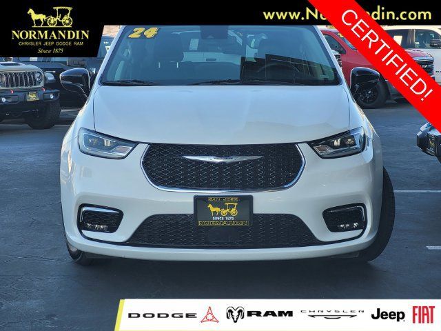 Certified 2024 Chrysler Pacifica Touring-L FWD image 2