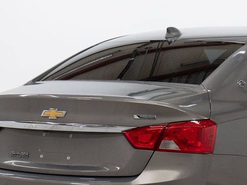 Used 2019 Chevrolet Impala Premier FWD image 13