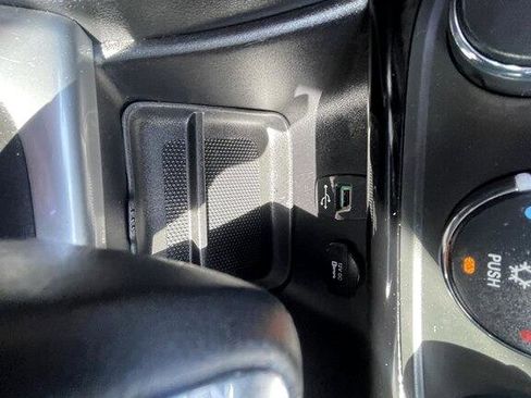 Used 2012 Chrysler 200 S image 31