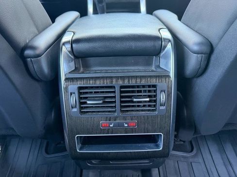 Used 2016 Land Rover Range Rover Sport SE image 32