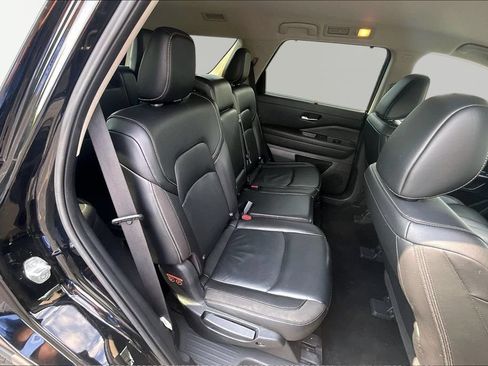 Used 2023 Nissan Pathfinder SL AWD/4WD image 28
