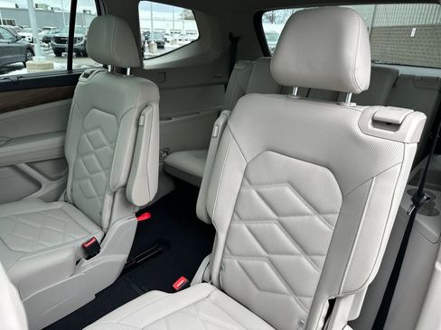 New 2026 Volkswagen Atlas SE image 12