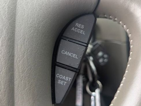 Used 2005 Hyundai Sonata GL FWD image 24