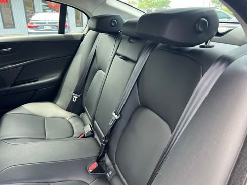 Used 2018 Jaguar XE Premium AWD/4WD image 16