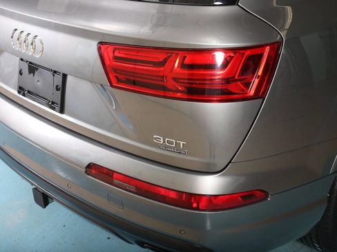 Used 2017 Audi Q7 3.0T Prestige image 19