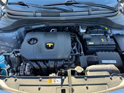 Used 2025 Kia Soul LX w/ LX Technology Package image 12