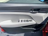 Used 2020 Hyundai Elantra SE image 3
