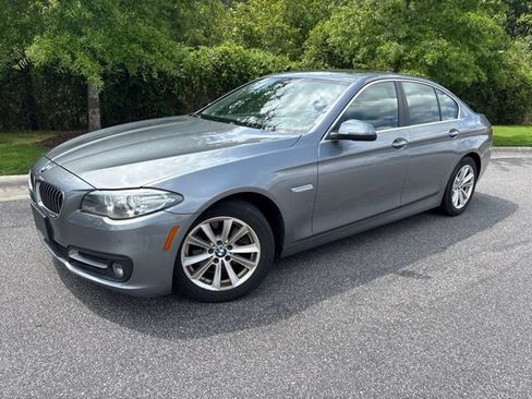 Used 2016 BMW 528i Sedan RWD image 1