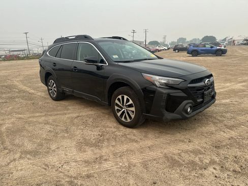 Used 2024 Subaru Outback Premium AWD/4WD image 5