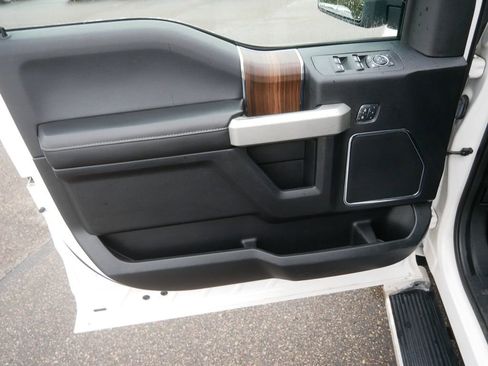 Used 2017 Ford F150 Lariat w/ Equipment Group 502A Luxury image 11