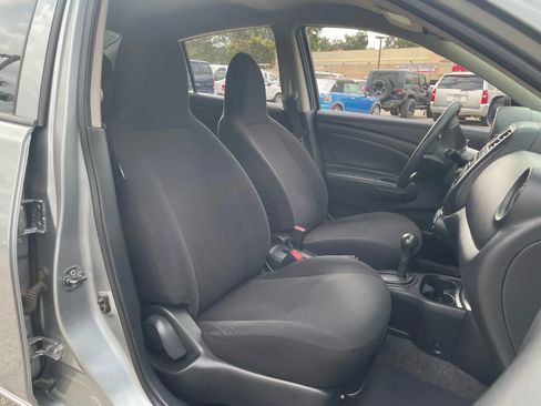 Used 2014 Nissan Versa S Plus image 21