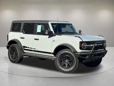 Certified 2022 Ford Bronco Wildtrak AWD/4WD image 1