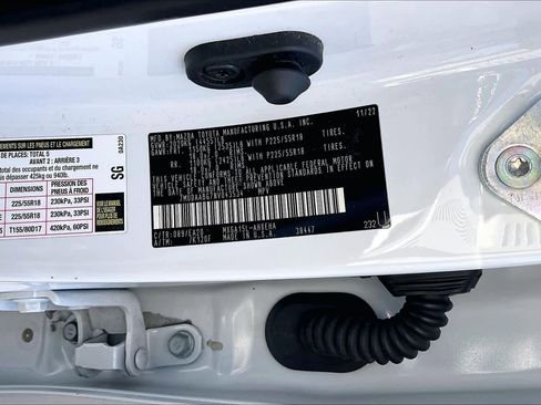 Used 2022 Toyota Corolla Cross XLE w/ Convenience Package image 34