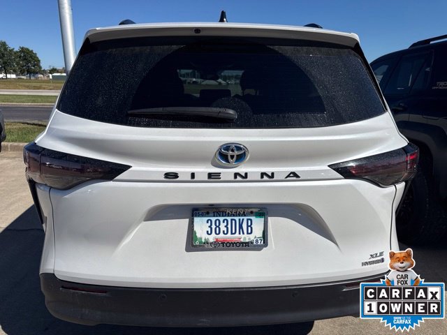 Used 2024 Toyota Sienna XLE FWD image 9