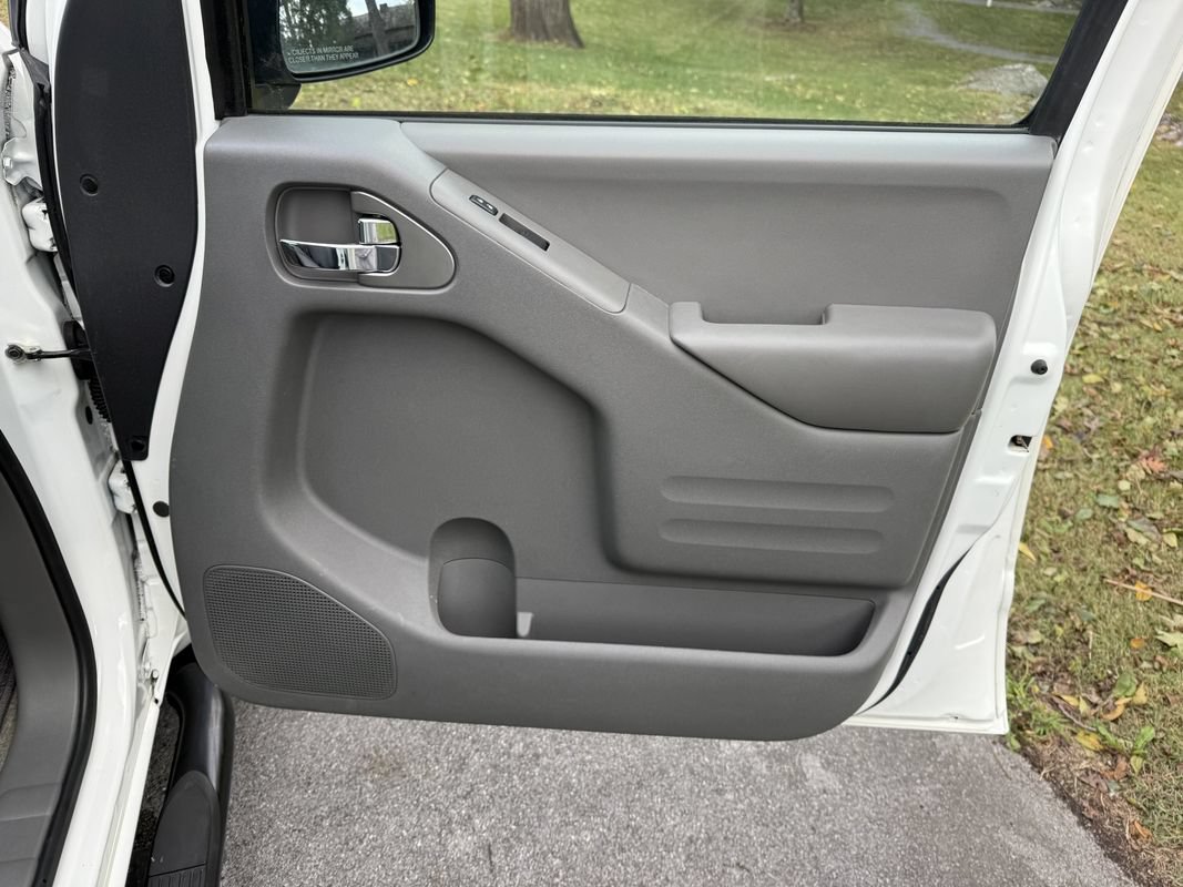 Used 2018 Nissan Frontier SV AWD/4WD image 37