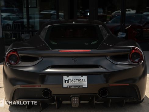 Used 2019 Ferrari 488 GTB RWD image 15