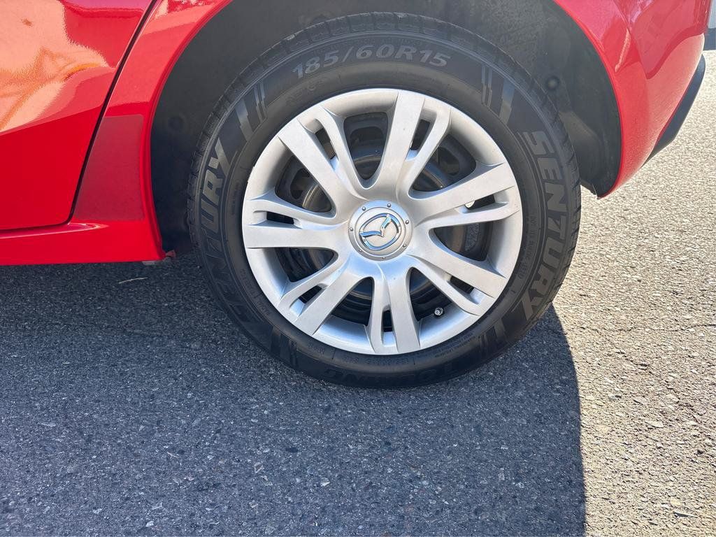 Used 2012 MAZDA MAZDA2 Sport FWD image 27