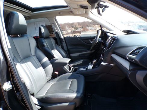 Used 2024 Subaru Forester Limited image 17