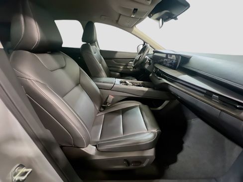 Used 2025 Nissan Murano SV FWD image 20
