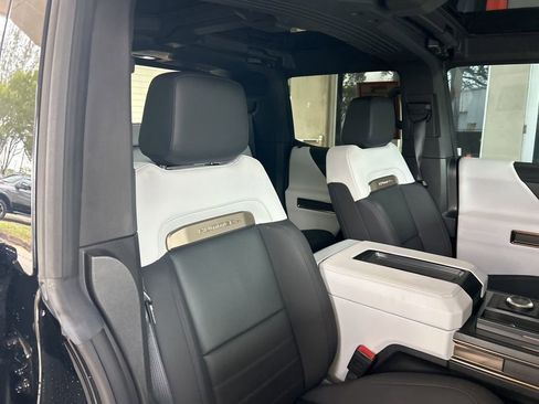 Used 2024 GMC Hummer EV 3X image 27