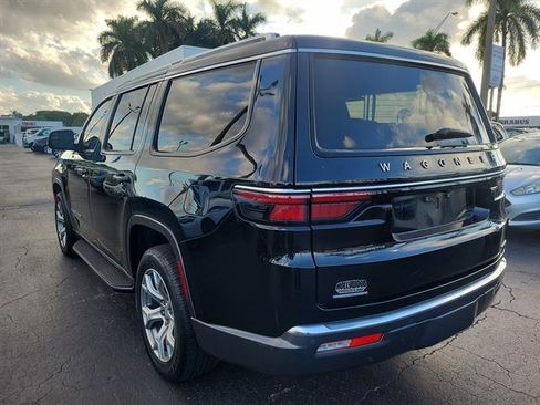 Used 2022 Jeep Wagoneer Series II image 3