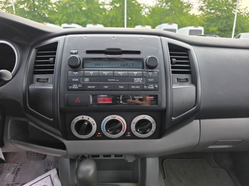 Used 2011 Toyota Tacoma 2WD Regular Cab image 10