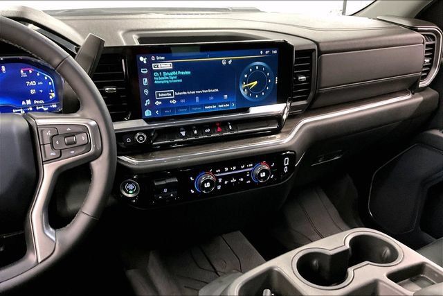 Used 2024 Chevrolet Silverado 2500 LTZ AWD/4WD image 7