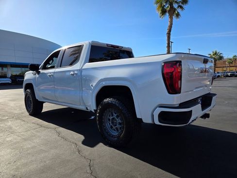 Used 2023 GMC Sierra 1500 AT4 w/ Technology Package AWD/4WD image 4