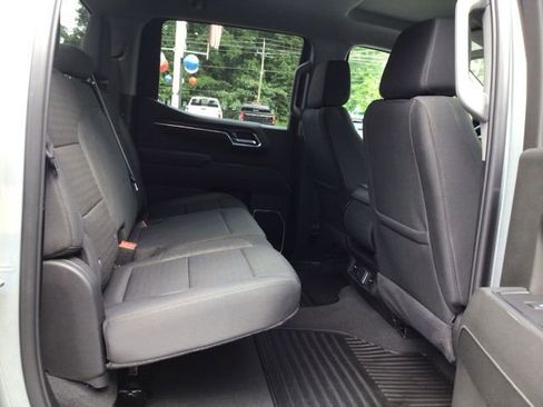 Used 2024 Chevrolet Silverado 1500 LT AWD/4WD image 19
