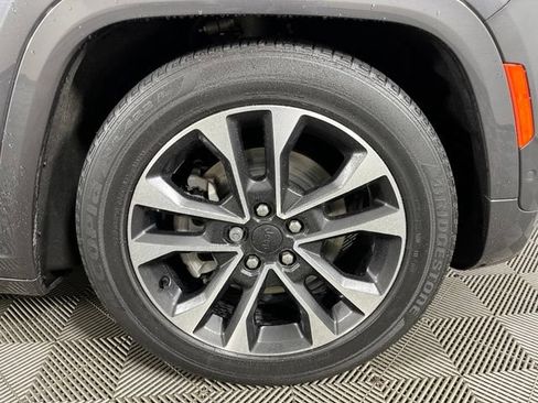 Used 2022 Jeep Grand Cherokee L Overland w/ Luxury Tech Group IV AWD/4WD image 9