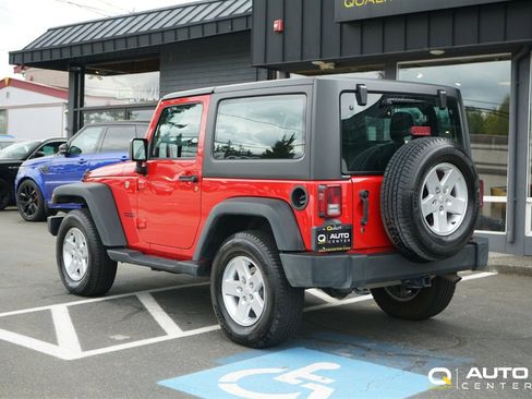 Used 2018 Jeep Wrangler Sport image 7