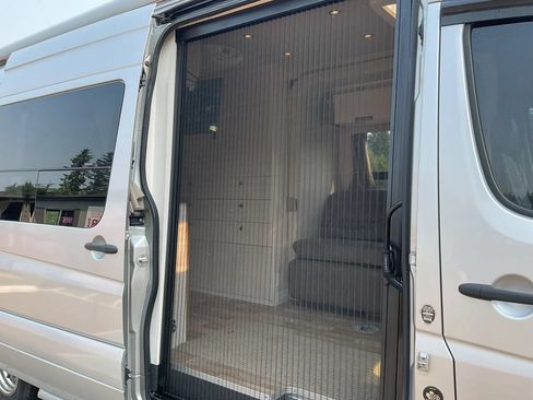 Used 2013 Mercedes-Benz Sprinter 3500 image 12
