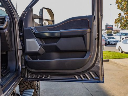 Used 2024 Ford F250 Platinum w/ FX4 Off-Road Package AWD/4WD image 43