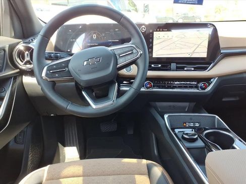 New 2026 Chevrolet Equinox ACTIV w/ Convenience Package III FWD image 13