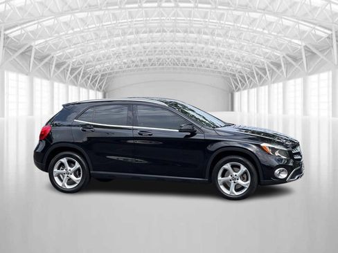 Used 2019 Mercedes-Benz GLA 250 4MATIC image 1