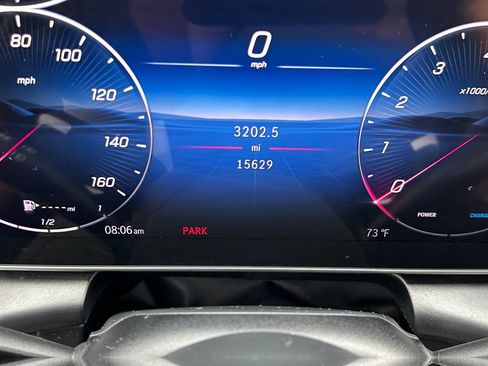 Used 2025 Mercedes-Benz GLC 300 4MATIC image 21