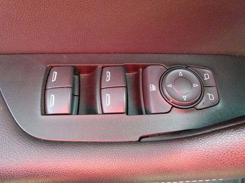 Used 2023 Chevrolet Blazer LT image 24