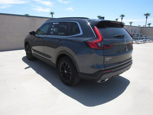 Used 2023 Honda CR-V Sport image 4