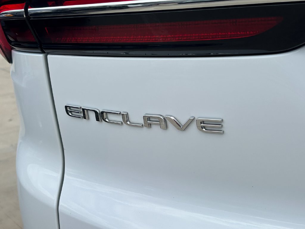 Used 2025 Buick Enclave Preferred FWD image 12