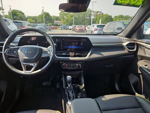 Used 2025 Chevrolet TrailBlazer ACTIV w/ Driver Confidence Package FWD image 13