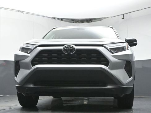 Used 2022 Toyota RAV4 XLE image 33
