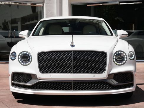 Used 2024 Bentley Flying Spur W12 AWD/4WD image 17