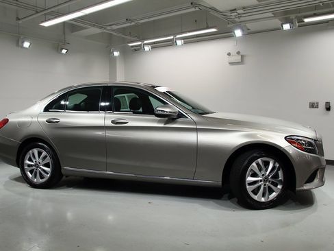 Used 2019 Mercedes-Benz C 300 4MATIC Sedan image 9