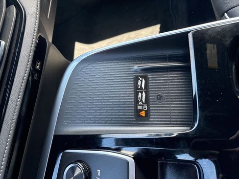 Used 2025 Buick Enclave Preferred AWD/4WD image 22