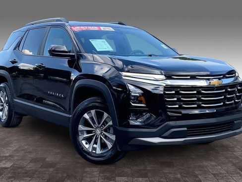 Used 2025 Chevrolet Equinox LT w/ Convenience Package II FWD image 3