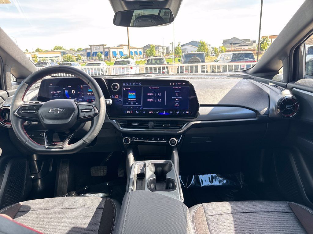 Used 2025 Chevrolet Equinox EV RS w/ LPO, Trailering Package AWD/4WD image 12