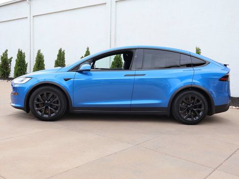 Used 2022 Tesla Model X AWD/4WD image 3