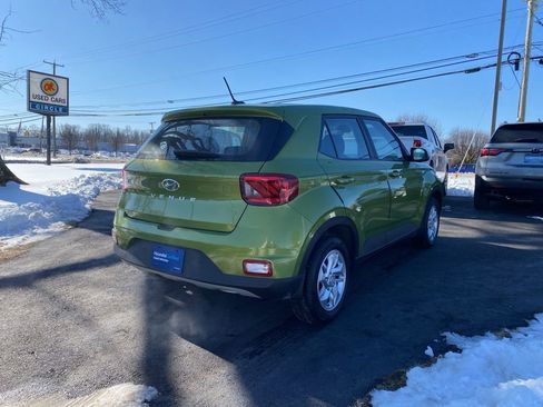 Certified 2023 Hyundai Venue SE image 4